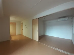 のマンスリーマンション・ウィークリーマンション「アウローラ八尾 102・洋室(No.1325878)」メイン画像