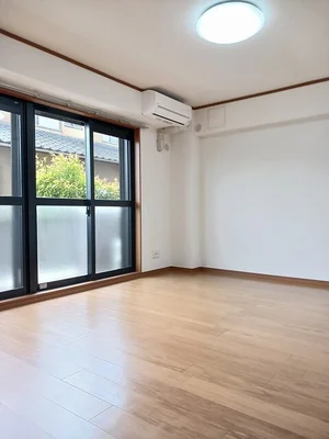 岡山市中区のマンスリーマンション・ウィークリーマンション「スカイマンション 102・洋室(No.1325910)」メイン画像