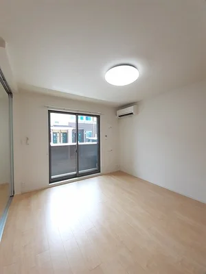 のマンスリーマンション・ウィークリーマンション「パルガーデン中央インターⅡ 102・洋室(No.1325944)」メイン画像