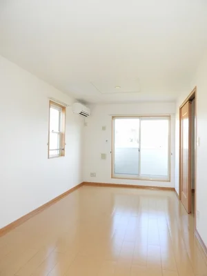 のマンスリーマンション・ウィークリーマンション「メゾン　ソレイユ　Ⅰ 201・洋室(No.1325978)」メイン画像