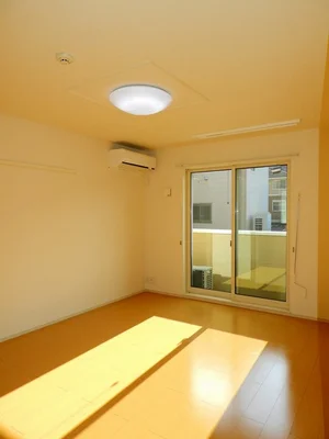 のマンスリーマンション・ウィークリーマンション「サンテラス山本 102・洋室(No.1326001)」メイン画像