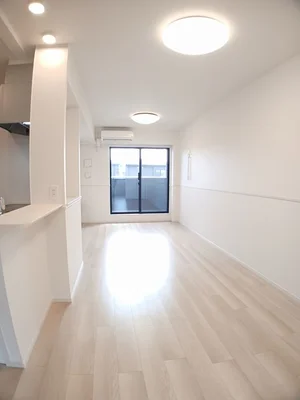 のマンスリーマンション・ウィークリーマンション「カーサ　フェリーチェ　Ｂ棟 202・洋室(No.1326044)」メイン画像