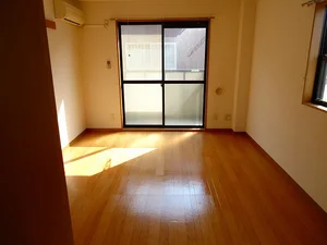 のマンスリーマンション・ウィークリーマンション「Ｌｉｂｅｒｔｙ 103・洋室(No.1326053)」メイン画像