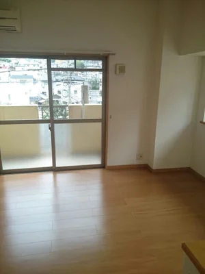 のマンスリーマンション・ウィークリーマンション「アイ　ヒルズ　スミヨシ 304・洋室(No.1326105)」メイン画像