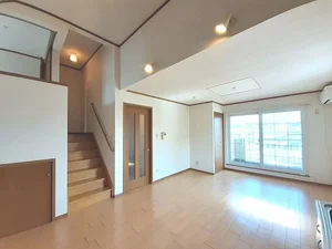 のマンスリーマンション・ウィークリーマンション「パークヴィラⅠ 204・洋室(No.1326219)」メイン画像