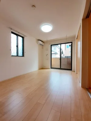 のマンスリーマンション・ウィークリーマンション「Ｒａｉｎｂｏｗ　Ｓｋｙ　ｚ 101・洋室(No.1326274)」メイン画像