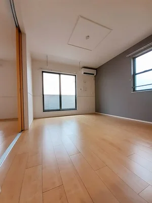 のマンスリーマンション・ウィークリーマンション「Ｌｉｅｇｅｌ　Ⅲ 201・洋室(No.1326276)」メイン画像