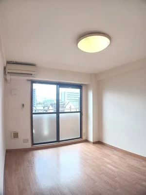 香川県のマンスリーマンション・ウィークリーマンション「エスティガーデン 302・洋室(No.1326422)」メイン画像