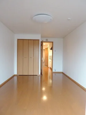 のマンスリーマンション・ウィークリーマンション「ストロベリー・カーサⅤ 203・洋室(No.1326429)」メイン画像