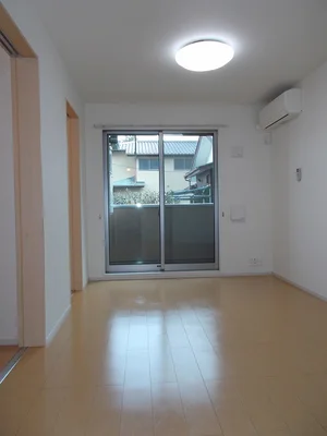 のマンスリーマンション・ウィークリーマンション「フラワーハウス 102・洋室(No.1326452)」メイン画像