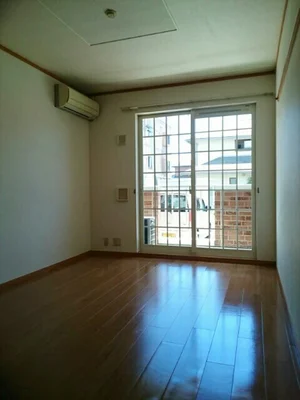 のマンスリーマンション・ウィークリーマンション「ＭＡＩＳＯＮ　ＳＯＬＥＩＬ 102・洋室(No.1326677)」メイン画像