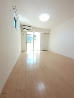 のマンスリーマンション・ウィークリーマンション「ＢＥ　ＦＲＥＥ　Ⅲ 101・洋室(No.1326783)」メイン画像