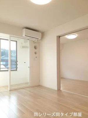 のマンスリーマンション・ウィークリーマンション「ピース・白尾 203・洋室(No.1326942)」メイン画像