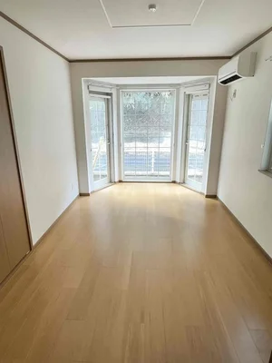 のマンスリーマンション・ウィークリーマンション「カサ・ブランカＣ 103・洋室(No.1327158)」メイン画像