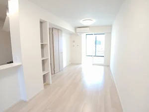 のマンスリーマンション・ウィークリーマンション「クリスタルドミールⅦ 102・洋室(No.1327227)」メイン画像