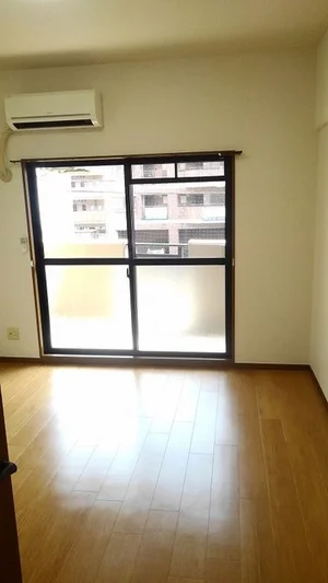 大分短期大学周辺のマンスリーマンション・ウィークリーマンション「Ｃｉｔｙ　Ｌｉｆｅ　ＫＡＫＵ 211・洋室(No.1327231)」メイン画像