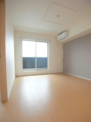 のマンスリーマンション・ウィークリーマンション「Ｓｃｈｏｎ　Ⅱ 202・洋室(No.1327234)」メイン画像