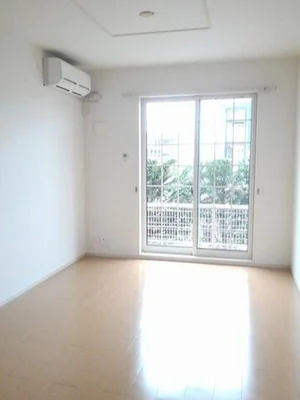 のマンスリーマンション・ウィークリーマンション「ラフィナート松南 102・洋室(No.1327306)」メイン画像