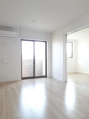 のマンスリーマンション・ウィークリーマンション「マロン・リジェール川内宮崎　Ｂ 201・洋室(No.1327352)」メイン画像