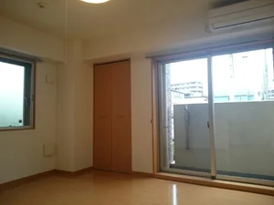 のマンスリーマンション・ウィークリーマンション「ＫＰ　Ｓａｍａｒｉａ 101・洋室(No.1327569)」メイン画像