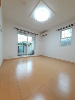 のマンスリーマンション・ウィークリーマンション「ルミナリエ 101・洋室(No.1328028)」メイン画像