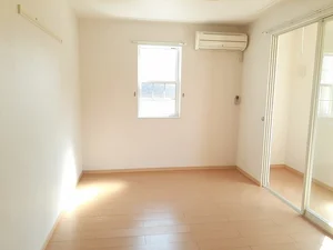 富山県のマンスリーマンション・ウィークリーマンション「ラフォンテーヌ　Ⅲ 103・洋室(No.1328240)」メイン画像