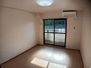 のマンスリーマンション・ウィークリーマンション「ヒラソル・ナツＡ 202・洋室(No.1328287)」メイン画像