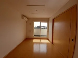 のマンスリーマンション・ウィークリーマンション「フォーリスト　クスジⅢ 202・洋室(No.1328429)」メイン画像