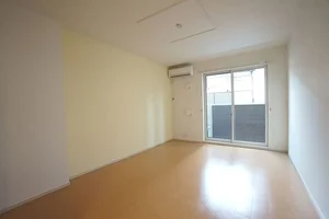 のマンスリーマンション・ウィークリーマンション「シンフォニー　ガーデン 103・洋室(No.1328469)」メイン画像