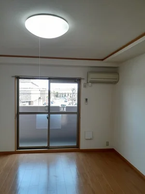 のマンスリーマンション・ウィークリーマンション「ランドマーク５１ 203・洋室(No.1328625)」メイン画像