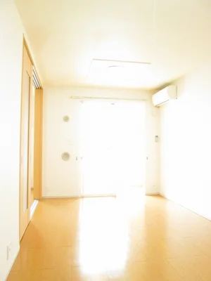 山形県のマンスリーマンション・ウィークリーマンション「シャングリラ　越後屋 201・洋室(No.1328732)」メイン画像