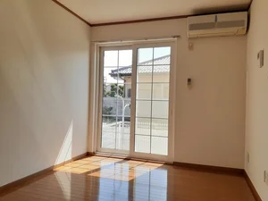 のマンスリーマンション・ウィークリーマンション「リアン・スプリングミー 102・洋室(No.1328777)」メイン画像