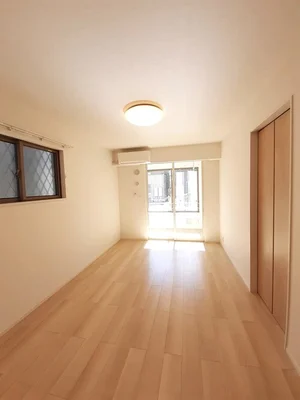 のマンスリーマンション・ウィークリーマンション「ロリンズ　ガーデン　Ⅰ 102・洋室(No.1328813)」メイン画像