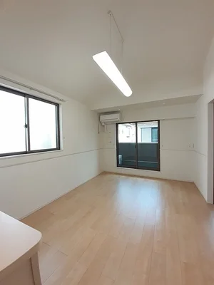 のマンスリーマンション・ウィークリーマンション「ロルベーア 201・洋室(No.1328842)」メイン画像