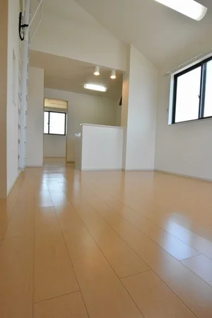 のマンスリーマンション・ウィークリーマンション「Ｉ・Ｔ　Ｂｒｉｌｌｅｒ　Ａ 202・洋室(No.1328959)」メイン画像