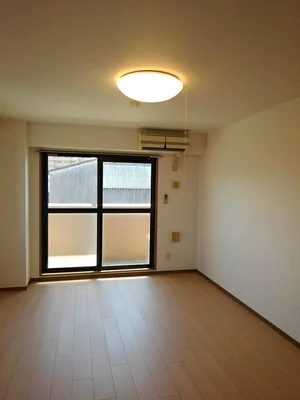 香西駅（香川県）のマンスリーマンション・ウィークリーマンション「ドエル香西 201・洋室(No.1328986)」メイン画像