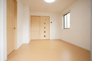 のマンスリーマンション・ウィークリーマンション「プラムヒルズⅡ 101・洋室(No.1328997)」メイン画像