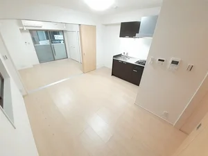 那覇市のマンスリーマンション・ウィークリーマンション「Ｃｈｅｒｒｙ・Ｎ　プレミール 201・洋室(No.1329533)」メイン画像