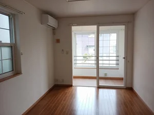 のマンスリーマンション・ウィークリーマンション「ＷＥＳＴ　戸出 101・洋室(No.1329566)」メイン画像