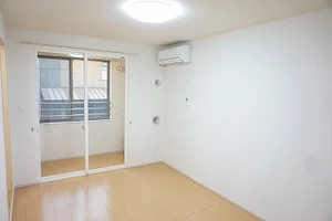 のマンスリーマンション・ウィークリーマンション「ラルジュ・シュマン 203・洋室(No.1329586)」メイン画像