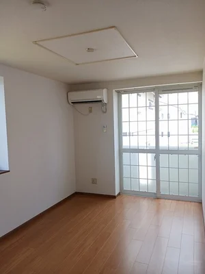 宮川駅（三重県）のマンスリーマンション・ウィークリーマンション「ＣＡＳＡ・ＰＡＴＩＯ　Ｂ棟 201・洋室(No.1329636)」メイン画像