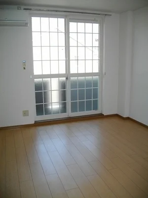 のマンスリーマンション・ウィークリーマンション「ワイフラットＢ 202・洋室(No.1329776)」メイン画像