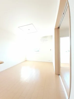 のマンスリーマンション・ウィークリーマンション「サンシャイン・ヤマトＢ 202・洋室(No.1329914)」メイン画像