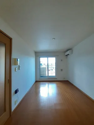 のマンスリーマンション・ウィークリーマンション「ブリッサ　ベルデＢ 201・洋室(No.1330054)」メイン画像