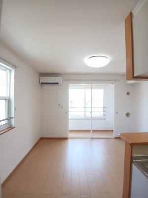 新潟県のマンスリーマンション・ウィークリーマンション「メゾン・リヴェールⅢ 201・洋室(No.1330058)」メイン画像