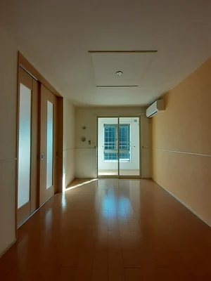 敬和学園大学周辺のマンスリーマンション・ウィークリーマンション「ミニョンソレイユ 202・洋室(No.1330065)」メイン画像