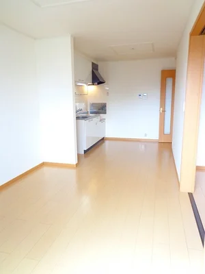 のマンスリーマンション・ウィークリーマンション「サンヴィレッジ　Ａ 202・洋室(No.1330150)」メイン画像