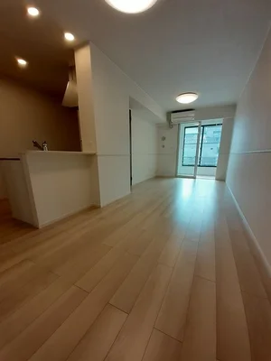 のマンスリーマンション・ウィークリーマンション「クイーン 102・洋室(No.1330157)」メイン画像