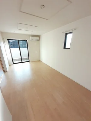 津市のマンスリーマンション・ウィークリーマンション「フローラ　Ⅱ 103・洋室(No.1330198)」メイン画像