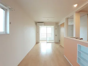 のマンスリーマンション・ウィークリーマンション「ドムス・ウィスタリアⅢ 204・洋室(No.1330225)」メイン画像